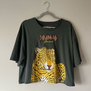 Def Leppard Band Crop Tee